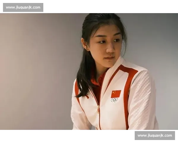 陈梦晒四宫格美照惊艳！香槟长裙配小香风外套，全红婵点赞：我的公主殿下